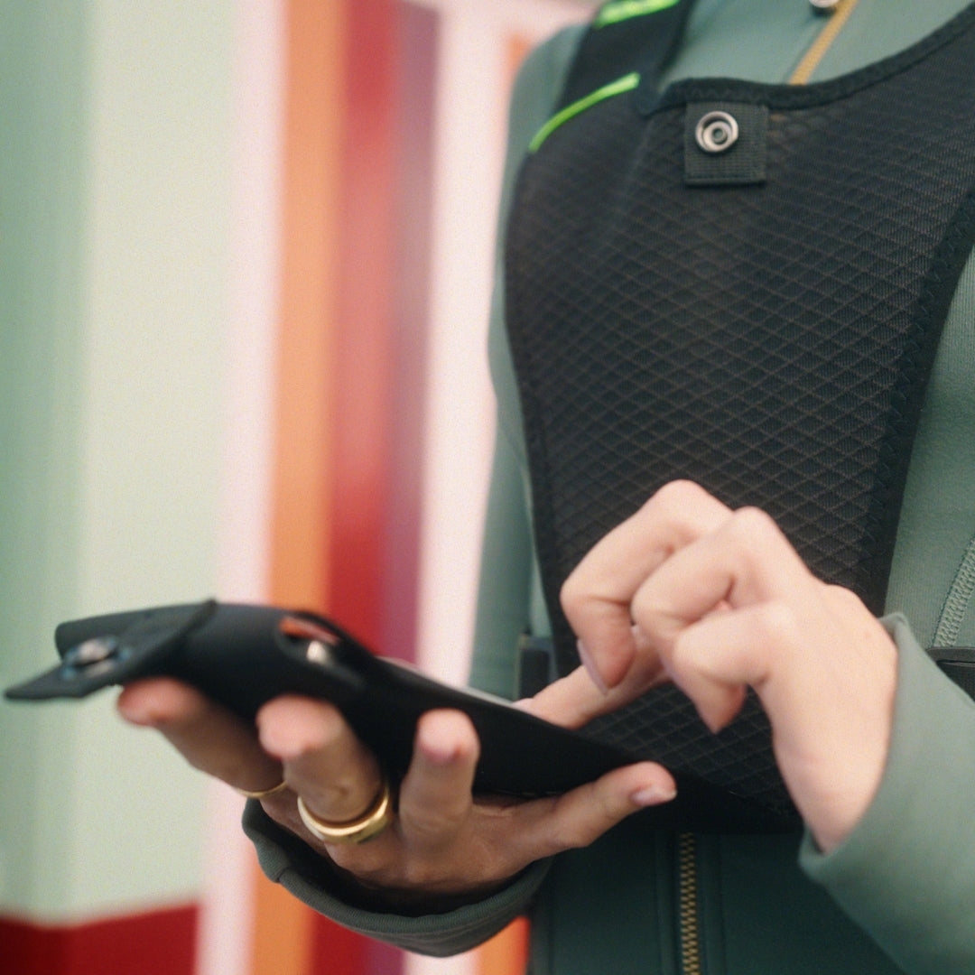 Running Phone Holder Vest - Black/Pink